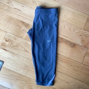 Nike Crops